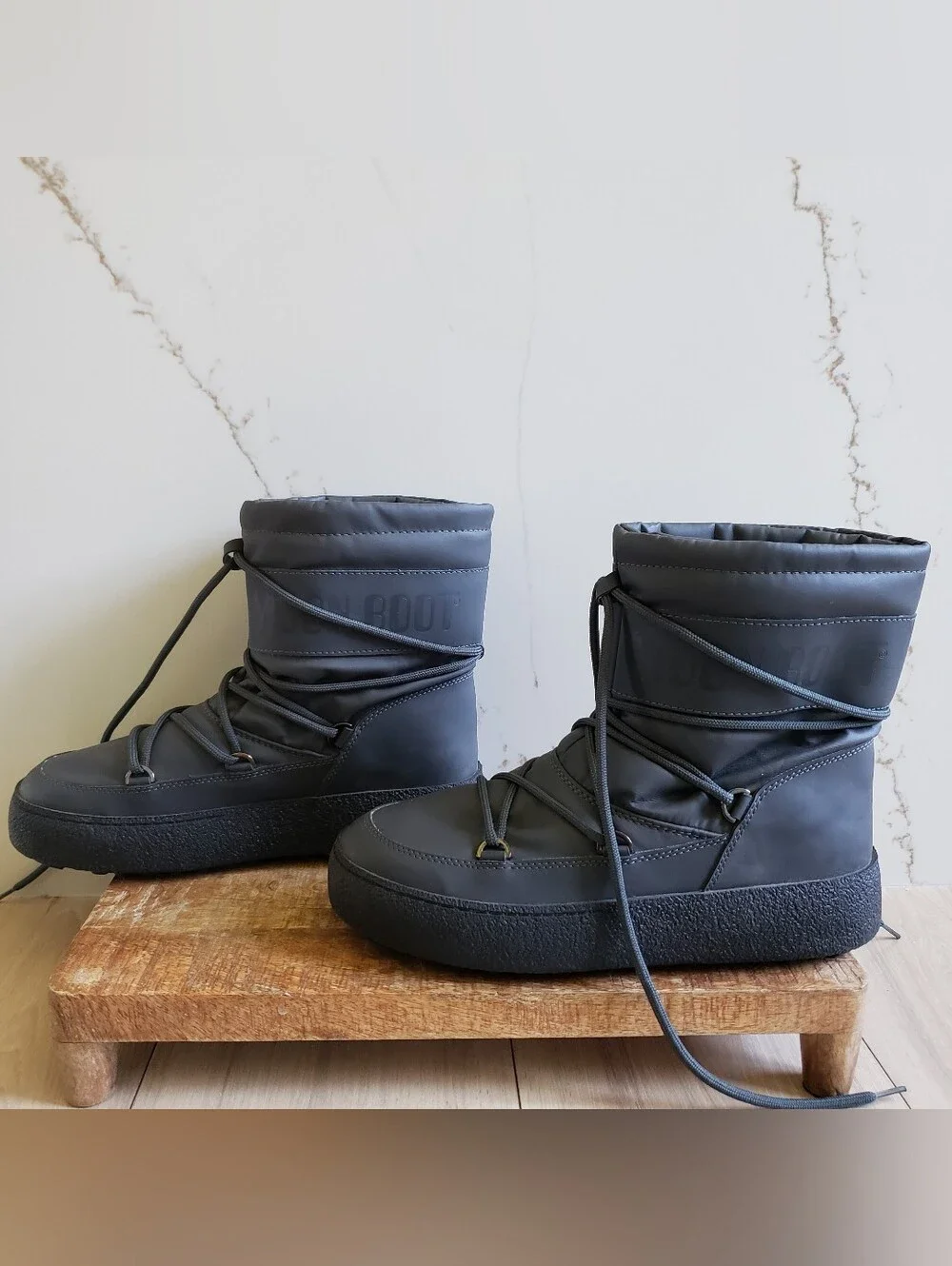 Moon Boot Winter Boots EU 42 Padded LTrack Quilted Apres Ski Rubber Italy Made